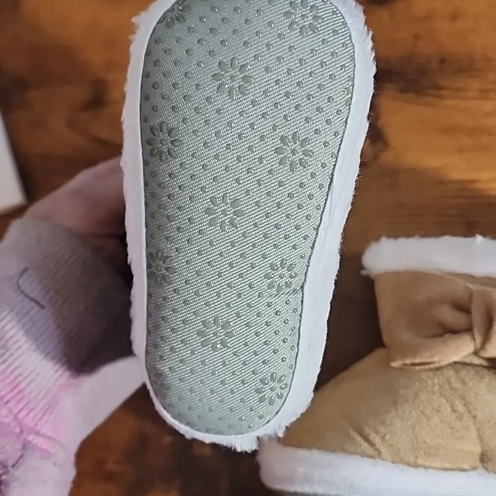 Tan Baby Booties with Bow Size 12-15 Months Peihua